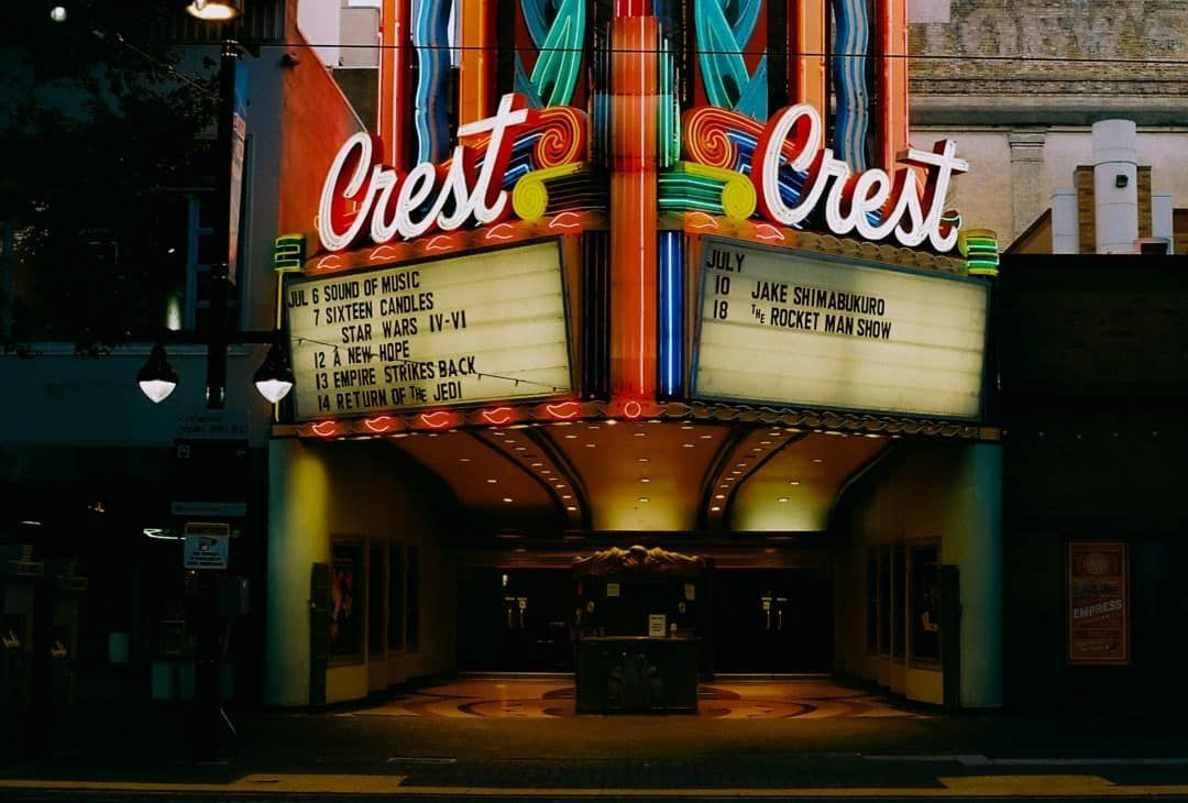 things to do in sacramento at night - crest theatre
