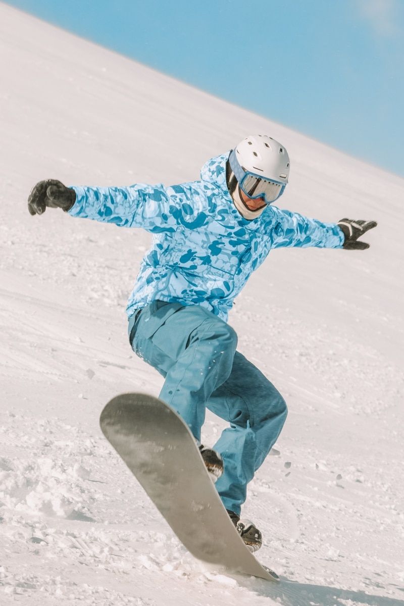 Stay Warm This Winter Snowboarding
