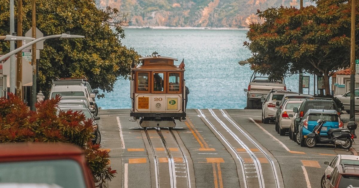 gordijn door elkaar haspelen voertuig Cable Cars in San Francisco: How to Ride Them, Cost & Routes