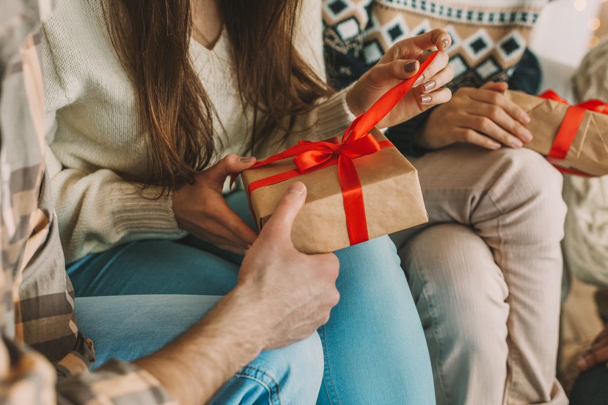 faqs about dirty santa gift exchanges