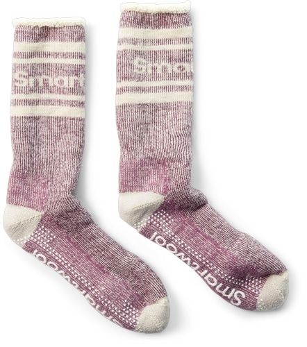Product image for the Smartwool Everyday Crew Slipper Socks in white and maroon.