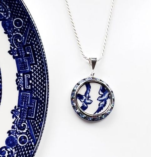 Product image for the Blue Willow Necklace.