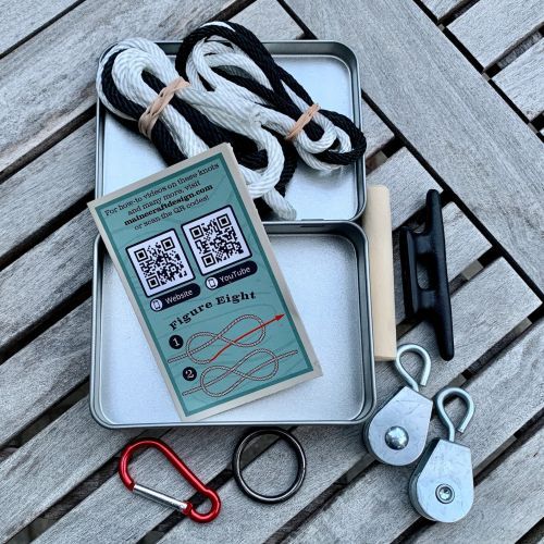 Product image for the Essential Knot Tying Kit.