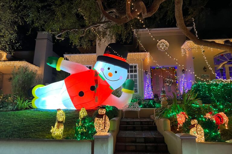 20+ Best Christmas Lights In Los Angeles 🌲 2024 Holiday Guide